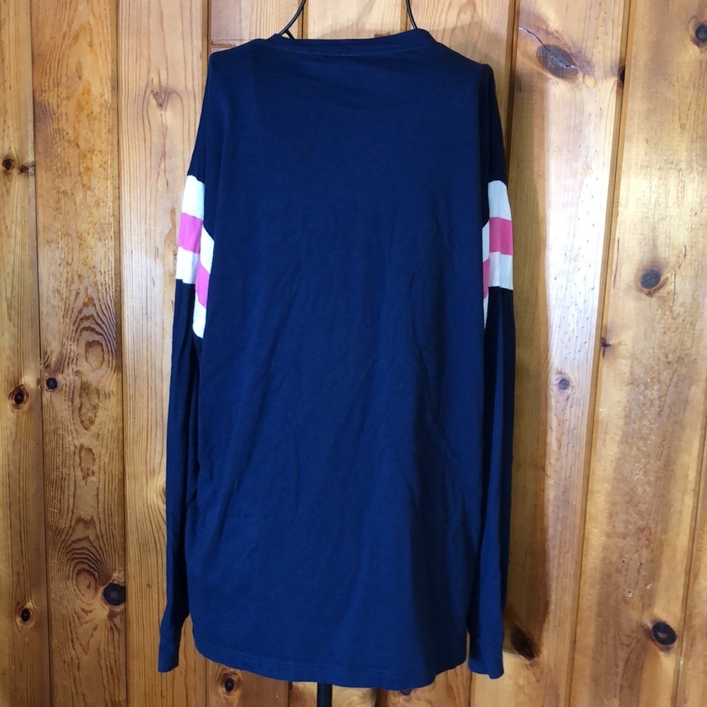 Pink Victoria’s Secret long sleeve sparkly top pink and blue size large comfy - Picture 4 of 4